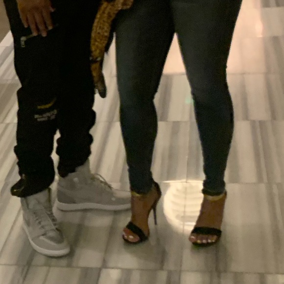 Velvet zip Heel - Picture 4 of 9